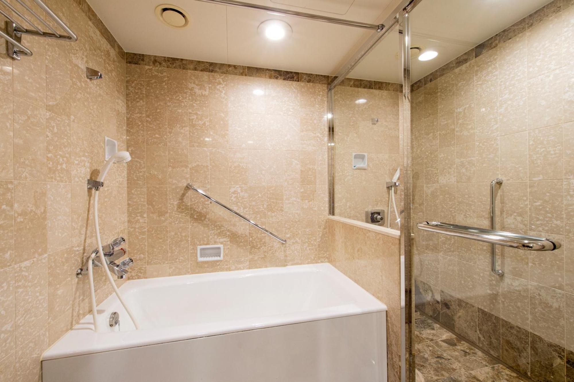 Okura Act City Hotel Hamamatsu Room photo A modern Japanese bathroom